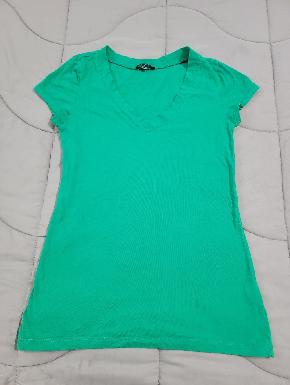 Ambiance Classic Green V-Neck Short Sleeve  Juniors T-shirt- Size XL